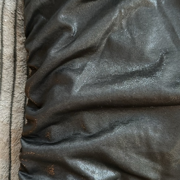 More to come - Maddy Ruched Gown in black - Picture 4 of 7